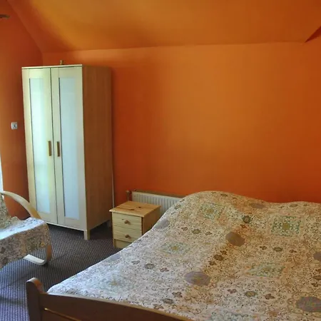 Pod Kasztanem Habitación en casa particular *